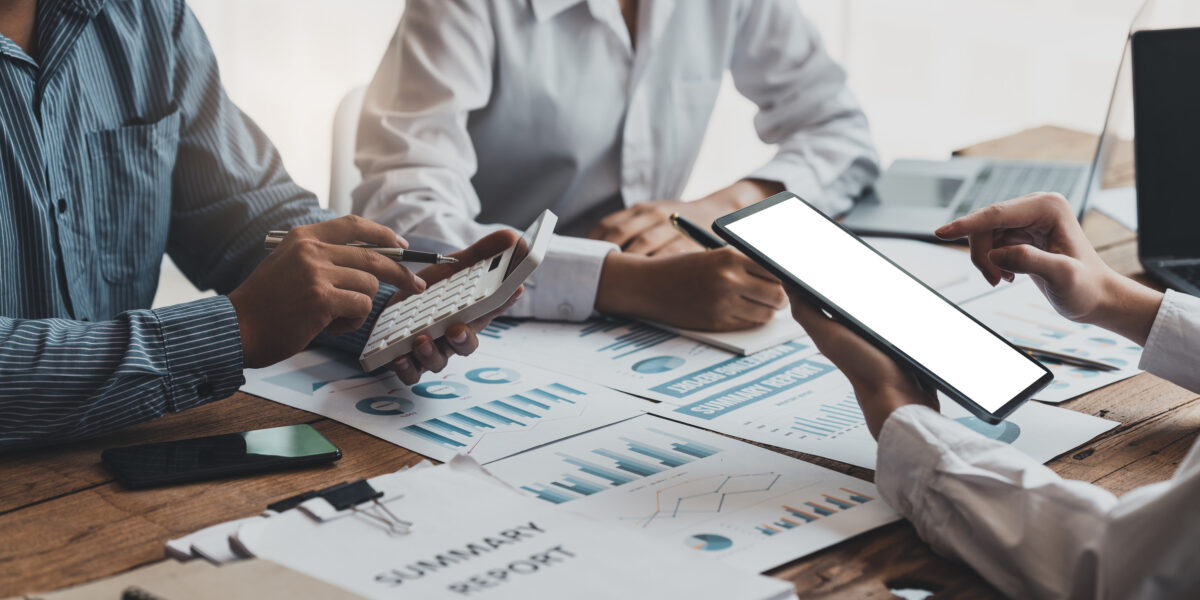Financial consultant explaining do I need a CFO to a business owner